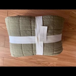 Casaluna moss green queen/full linen blend quilt
